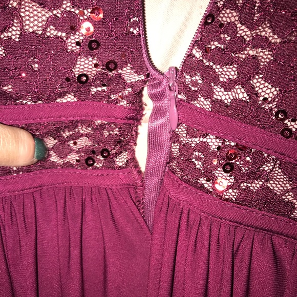 Wine formal dress - Picture 5 of 8